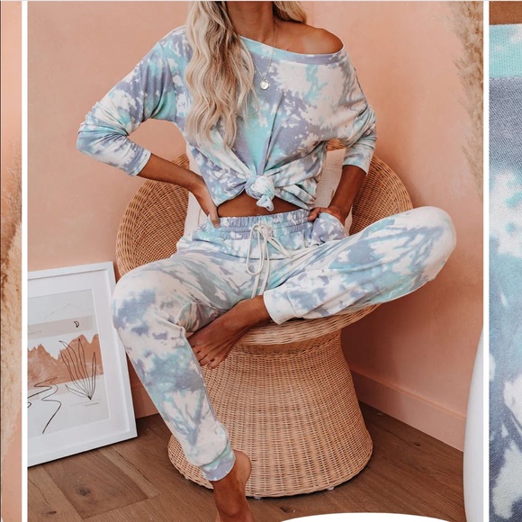 Tye dye lounge set - Picture 3 of 9